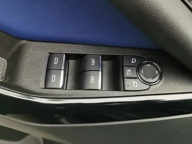 Chevrolet Equinox Plus — Фото автомобиля 9