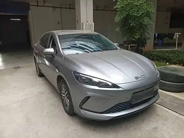 BYD Seal 05 DM-i — Фото автомобиля 3