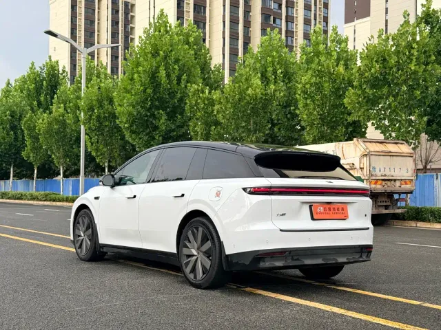 Li Auto i6 — Фото автомобиля 11
