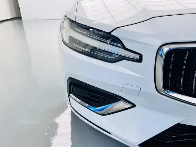 Volvo S60 — Фото автомобиля 9