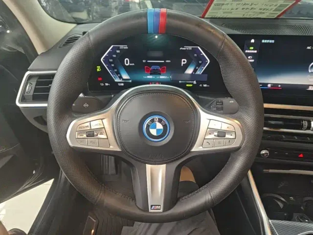 BMW i3 — Фото автомобиля 10