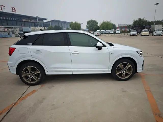 Audi Q2L — Фото автомобиля 7