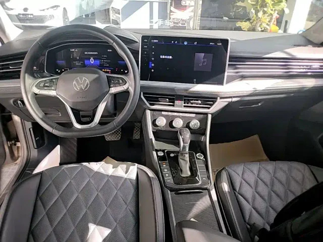 Volkswagen Sagitar — Фото автомобиля 9