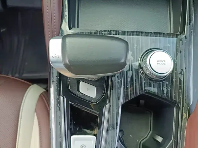 Geely Xingyue L — Фото автомобиля 13