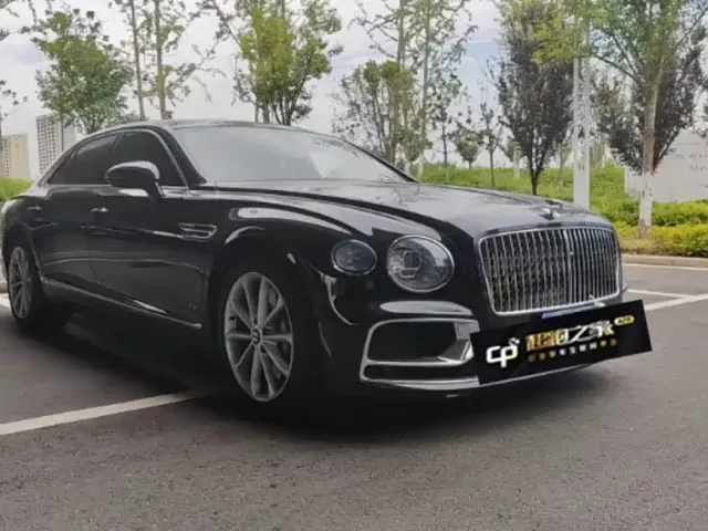 Bentley Flying Spur — Фото автомобиля 3