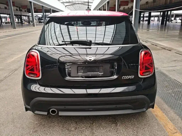 MINI Hatch — Фото автомобиля 5