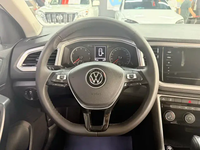 Volkswagen T-Roc — Фото автомобиля 14