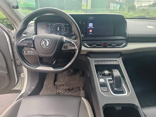 Dongfeng Fengshen E70 — Фото автомобиля 6