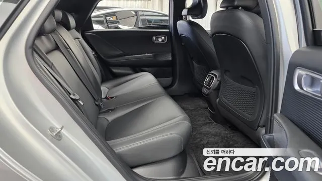 Hyundai Ioniq 6 — Фото автомобиля 12