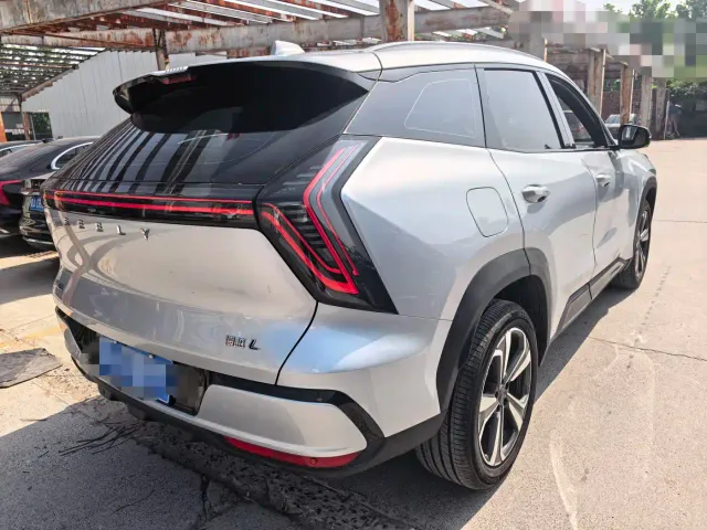 Geely Boyue L — Фото автомобиля 11
