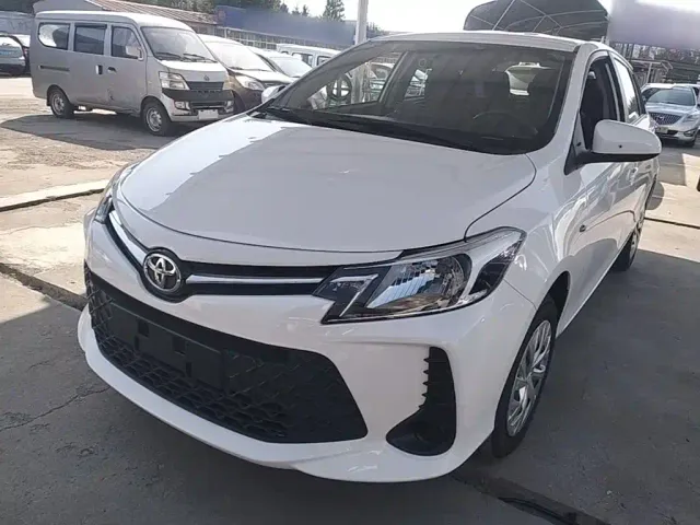 Фотография автомобиля — Toyota Vios FS