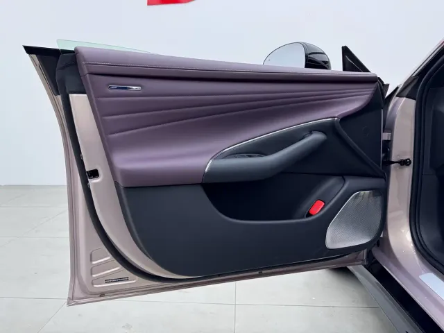 Xiaomi SU7 — Фото автомобиля 6