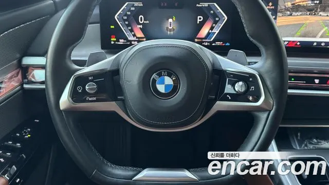 BMW 7-Series — Фото автомобиля 13