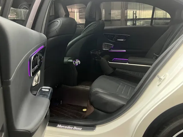 Mercedes-Benz C-Class — Фото автомобиля 14