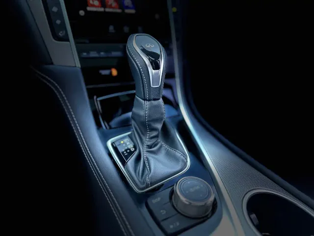 Infiniti Q50L — Фото автомобиля 19