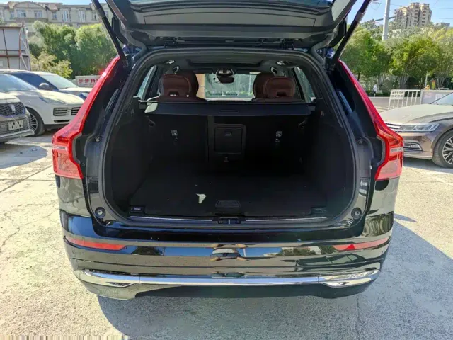 Volvo XC60 — Фото автомобиля 19