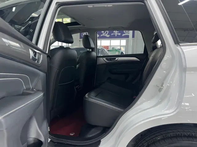 Haval M6 — Фото автомобиля 6