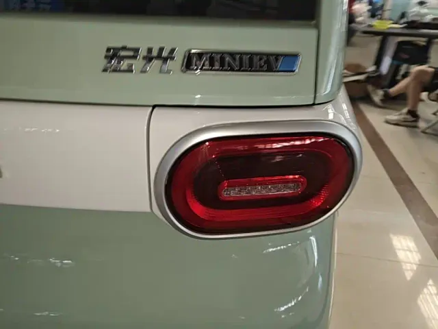Wuling Hongguang Mini EV — Фото автомобиля 7