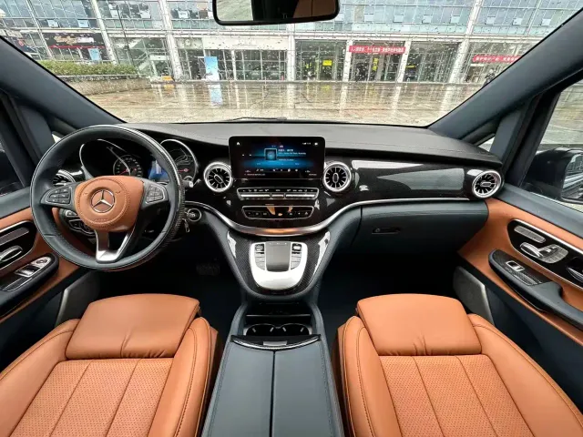 Mercedes-Benz V-Class — Фото автомобиля 7