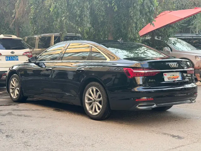 Audi A6L — Фото автомобиля 11