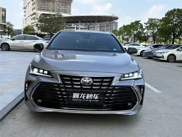 Toyota Avalon — Фото автомобиля 2