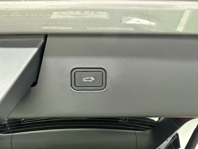 Volvo XC70 Plug-in Hybrid — Фото автомобиля 28