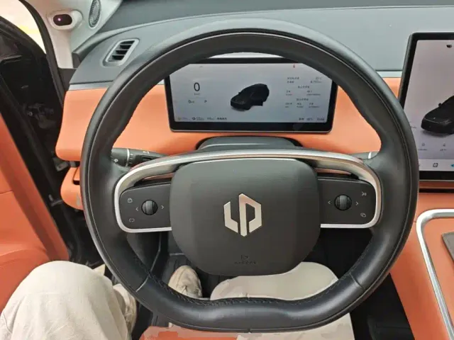 Leapmotor C16 — Фото автомобиля 10