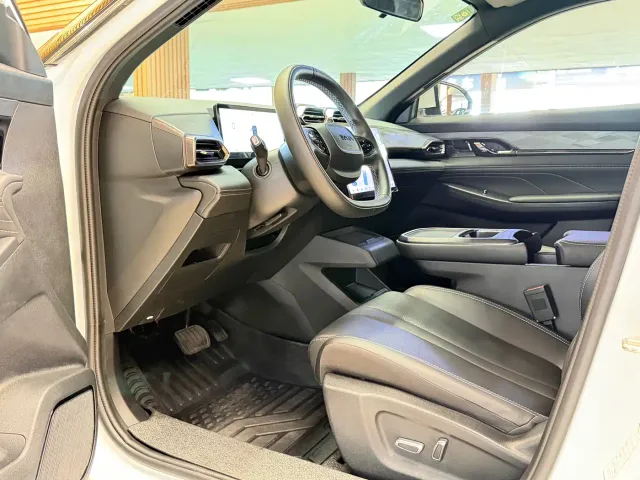 Dongfeng Fengshen L7 — Фото автомобиля 4