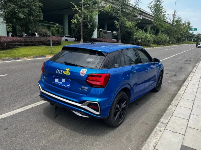 Audi Q2L — Фото автомобиля 4