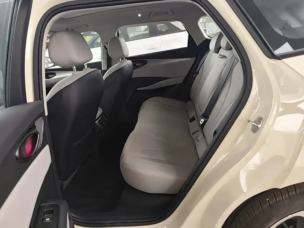 BYD Seal 06 DM-i Touring 2025 DM-i 150KM Flagship — Фото автомобиля 12
