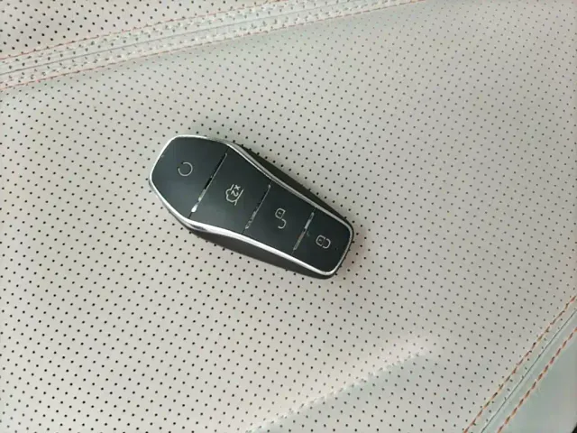 BYD Qin PLUS — Фото автомобиля 8