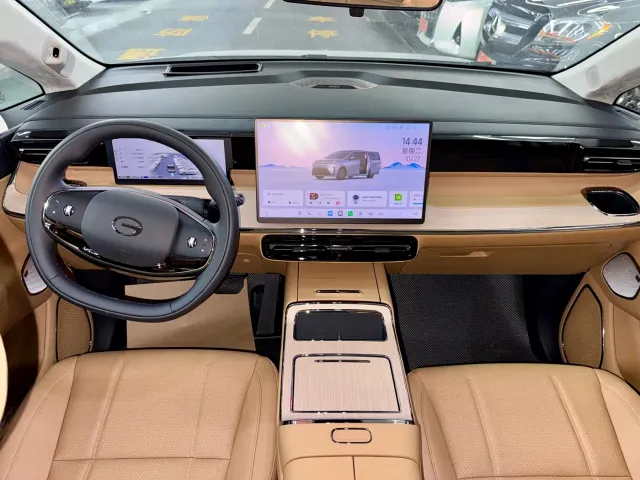 GAC Trumpchi E8 — Фото автомобиля 10