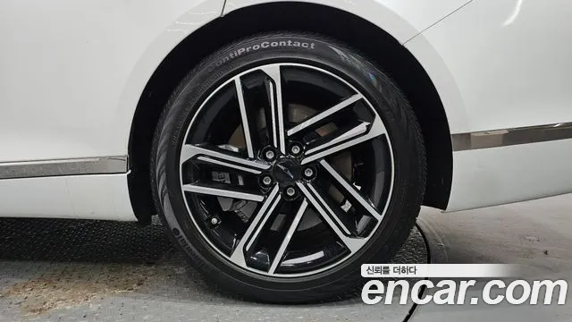 Genesis G80 RG3 — Фото автомобиля 6