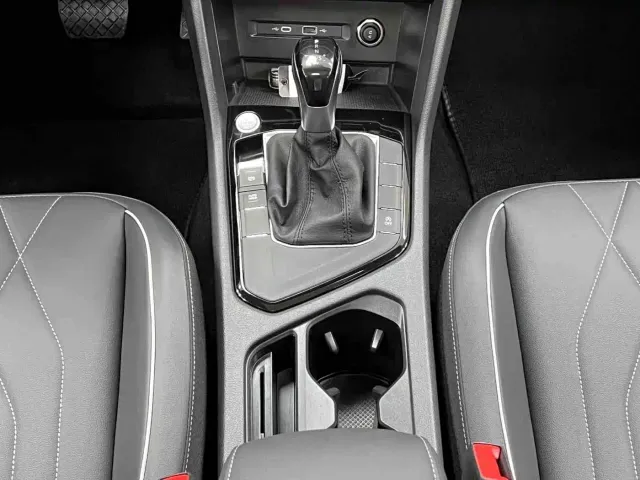 Volkswagen Tiguan L 2025 Model 300TSI Auto 2WD Dragon Edition — Фото автомобиля 19
