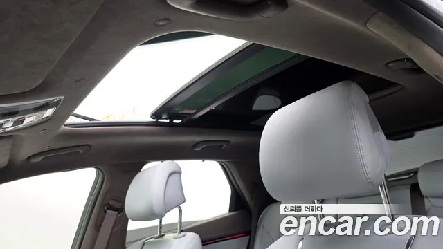 Genesis GV70 — Фото автомобиля 25