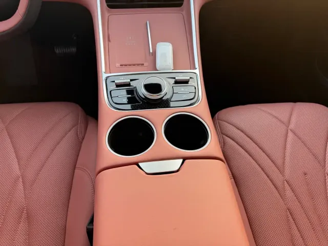 Geely Galaxy L6 — Фото автомобиля 12