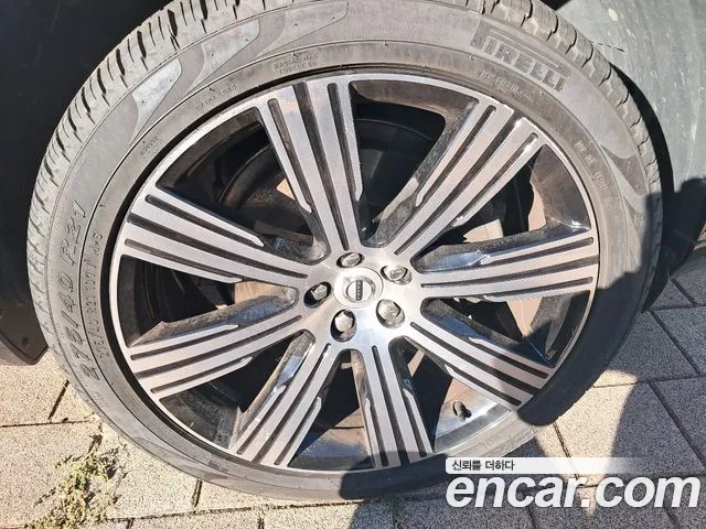 Volvo XC90 — Фото автомобиля 5