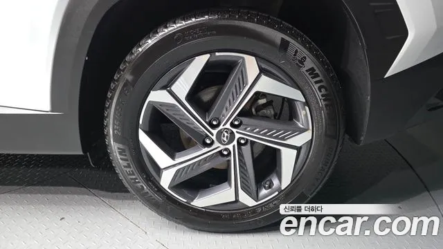 Hyundai Tucson Tucson (NX4) Бензин 1.6 Turbo 4WD — Фото автомобиля 5