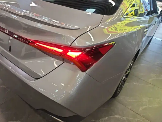 Toyota Avalon — Фото автомобиля 7