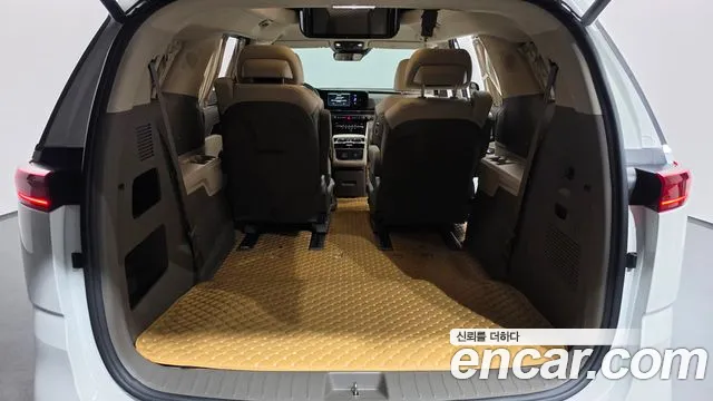 Kia Canival Carnival 4 поколение Бензин 7 мест Hi-Limousine — Фото автомобиля 15