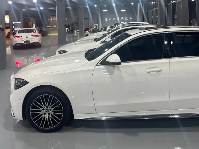 Mercedes-Benz C-Class — Фото автомобиля 3
