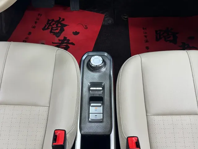 Baojun Yep — Фото автомобиля 22