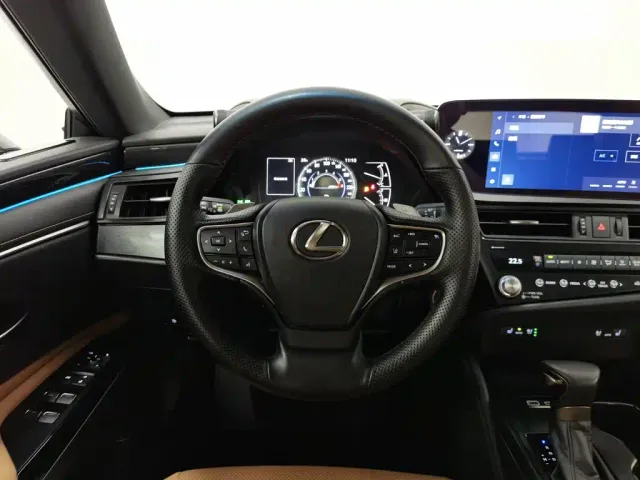 Lexus ES — Фото автомобиля 11