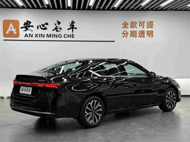 Nissan Teana — Фото автомобиля 3
