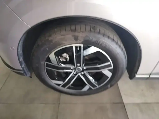 Volvo XC70 Plug-in Hybrid — Фото автомобиля 22