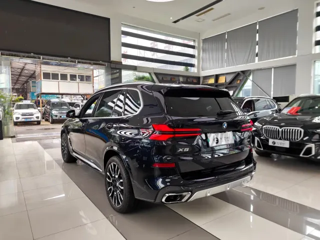 BMW X5 — Фото автомобиля 4