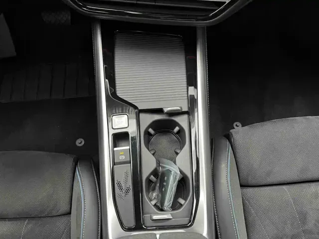 Volkswagen Passat — Фото автомобиля 10