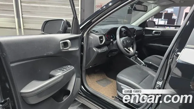 Hyundai Venue — Фото автомобиля 10