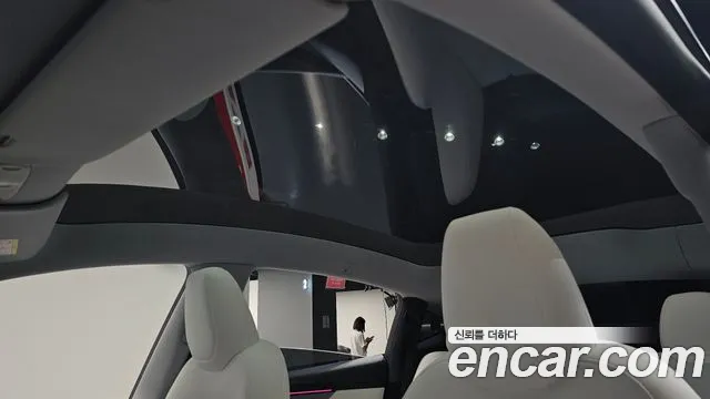 Tesla Model Y — Фото автомобиля 19