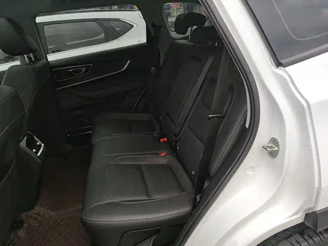 Chery Tiggo 8 — Фото автомобиля 16